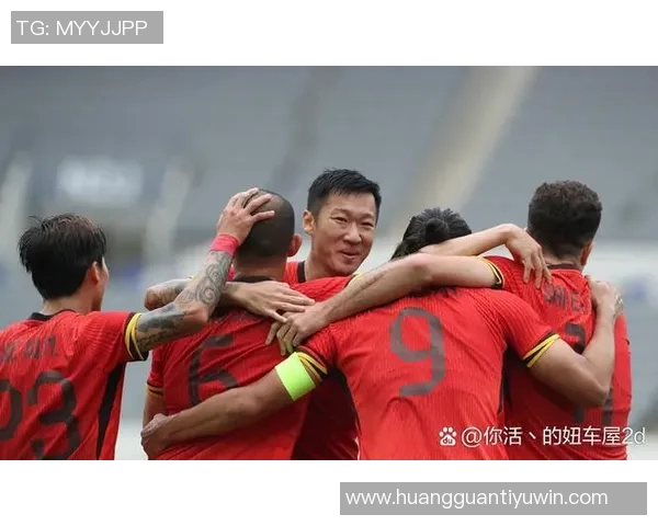 黄政宇凌空破门激情滑跪庆祝迎来泰山生涯第二球精彩瞬间