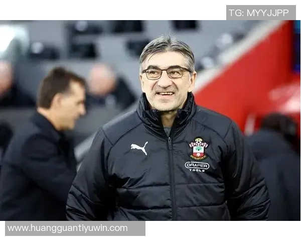 前曼联球员直言总监与主教练意见不合应重新考虑人选问题 前曼联球员直言总监与主教练意见不合应重新考虑人选问题