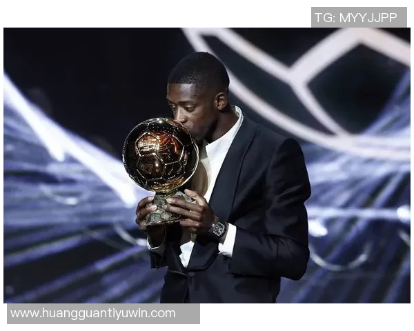 登贝莱荣获家乡城市奖章市长亲自颁发庆祝新科金球奖得主 登贝莱荣获家乡城市奖章市长亲自颁发庆祝新科金球奖得主