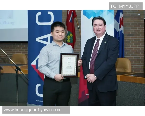 利拉德每年为家乡九所高中设立25万奖学金助力学子成才